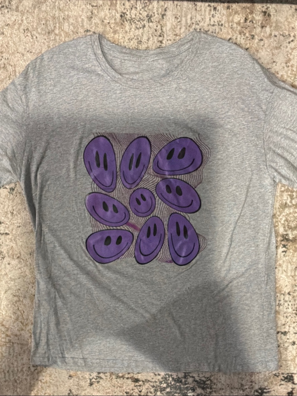 Gray Graphic Tee with Purple Smiley Design - Men's Casual Shirt